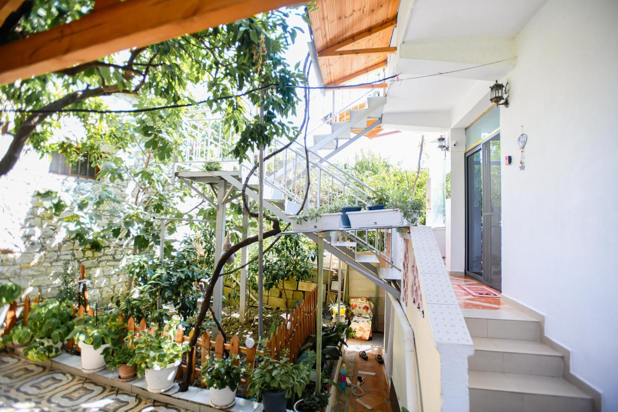 Ferienwohnung Gast Haus Bojaxhiu Berat Exterior foto